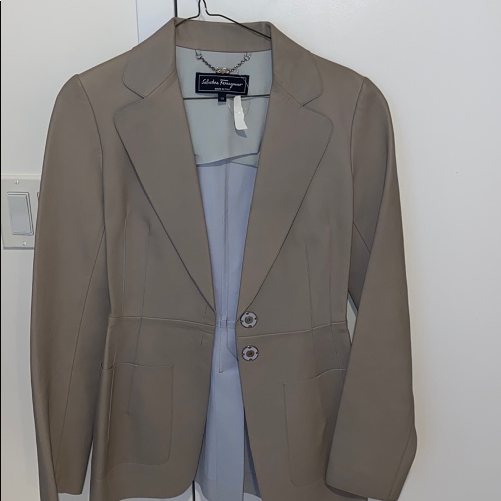 Salvatore Ferragamo Women’s leather jacket NWT - Picture 2 of 14